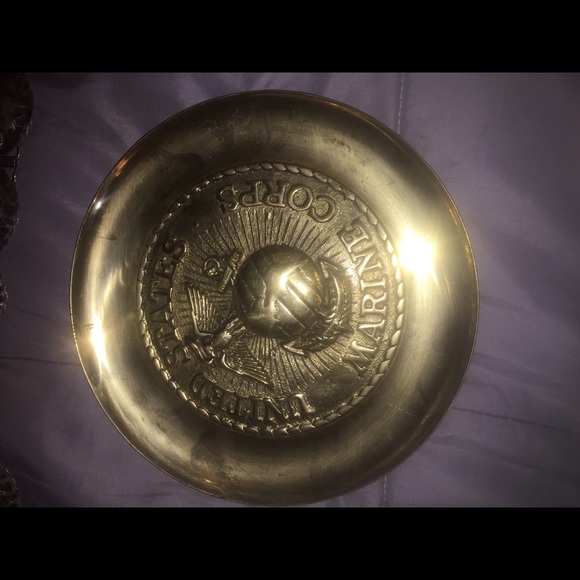 Marine corps commemorative plates solid 4 pounds - Picture 4 of 6